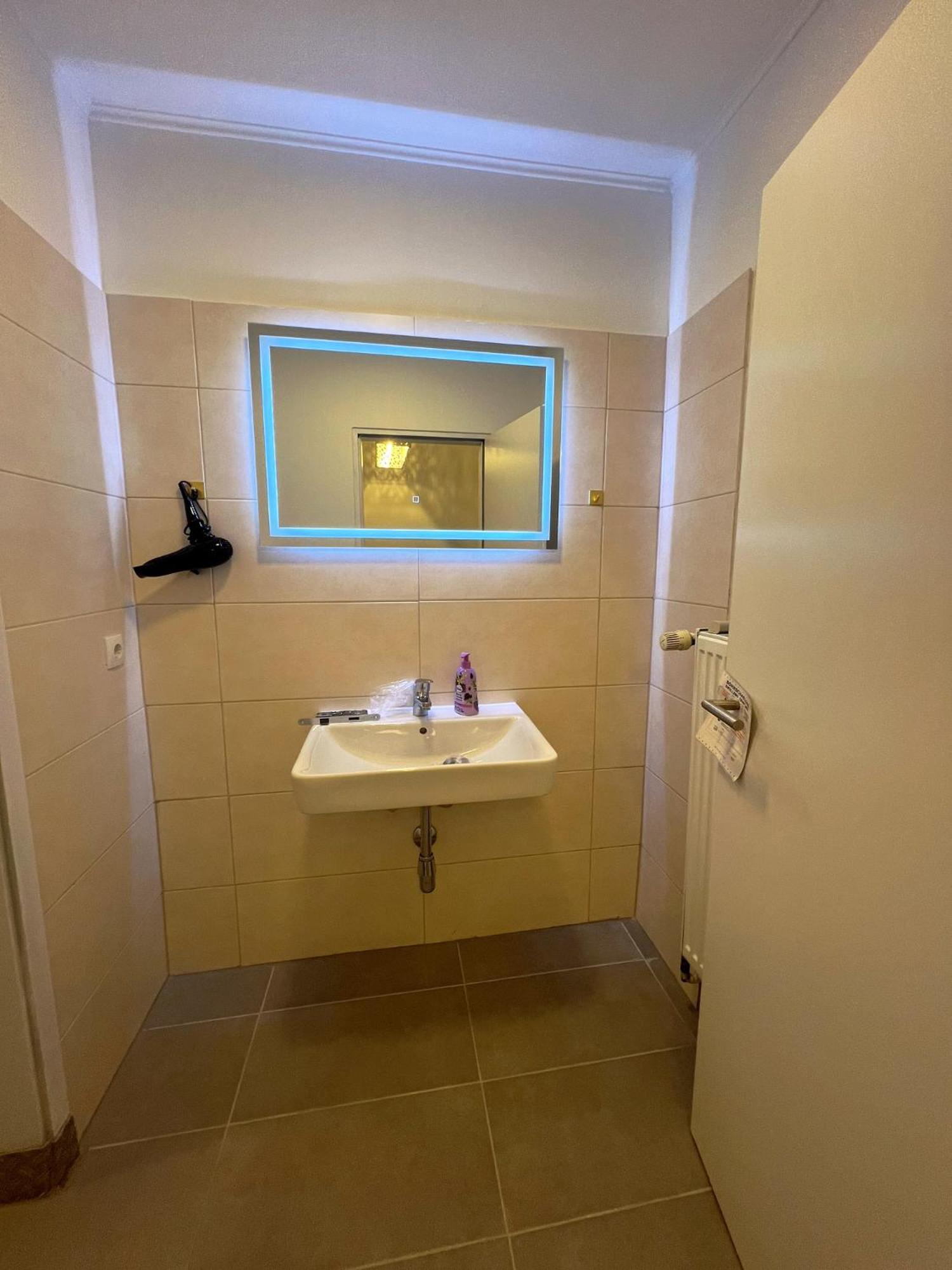 Wohngut-City Appartement 3 Fuer Max 5 Personen Inklusive Parkplatz ฮาเกิน ภายนอก รูปภาพ